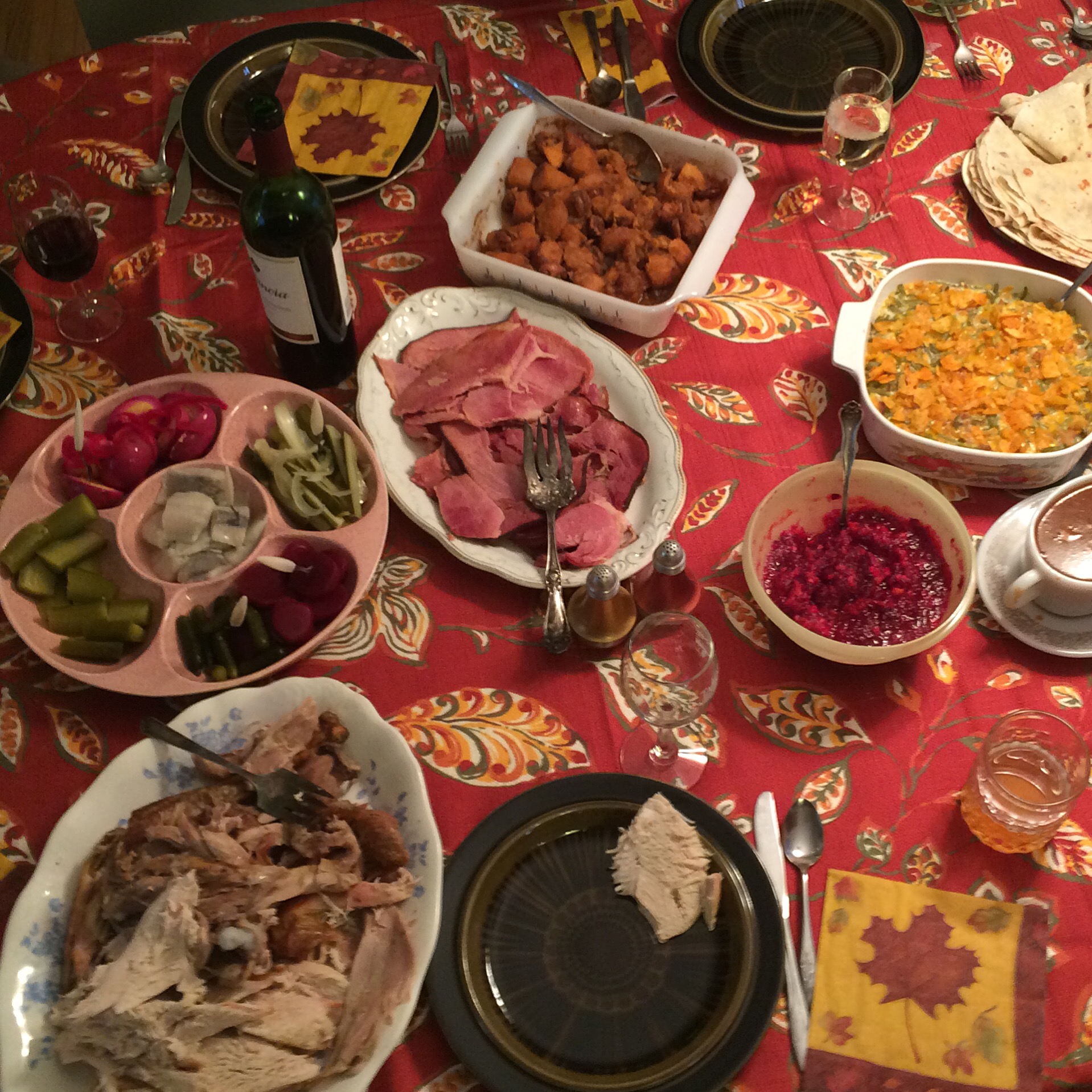 Image of Thanksgiving table